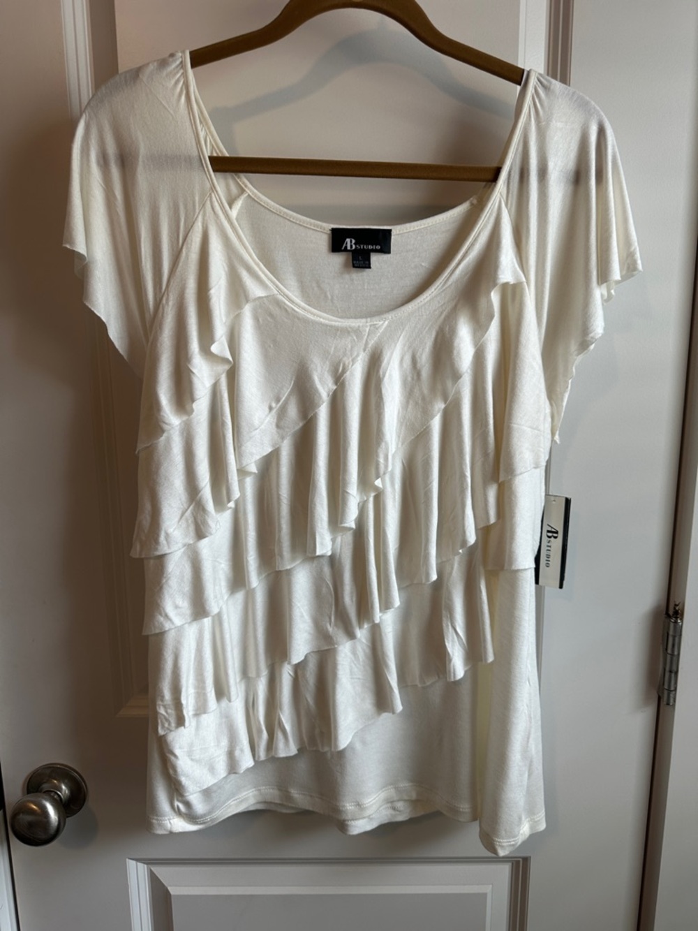 AB Studio Cream Ruffle Short Sleeve Scoop Neck Top